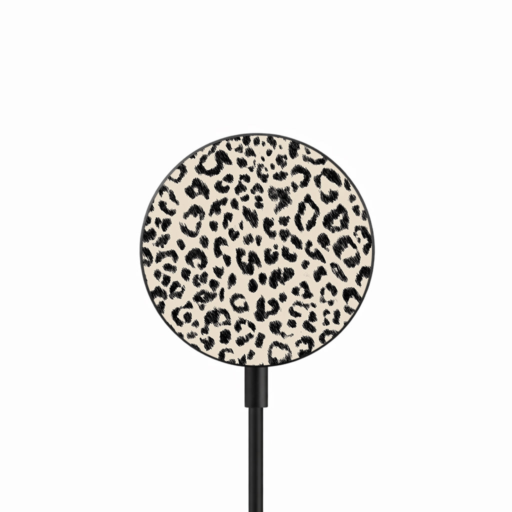 Sketch Leopard 25W Qi2.2 magnetic wireless charger front view