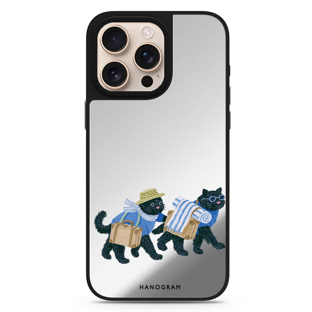 Whiskers on Holiday MagSafe Compatible Mirror Case – design view 1