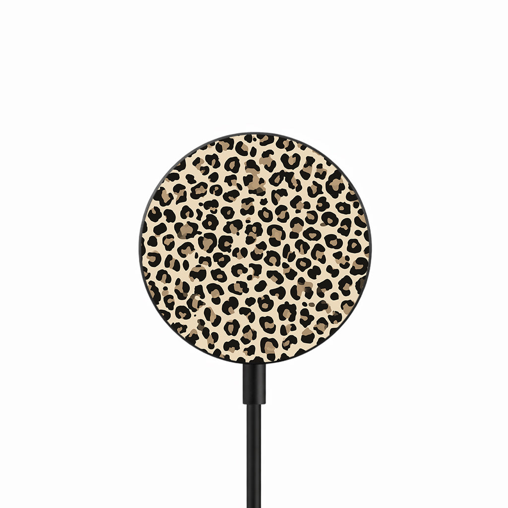 Classic Leopard Print 25W Qi2.2 magnetic wireless charger front view