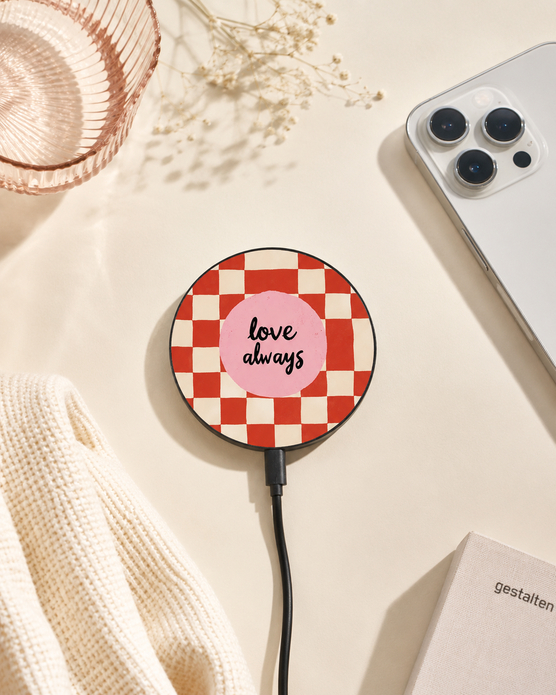 HANOGRAM magnetic wireless charger and tech accessories